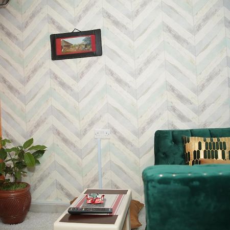 Little Nile Studio Homestays Nakuru City מראה חיצוני תמונה