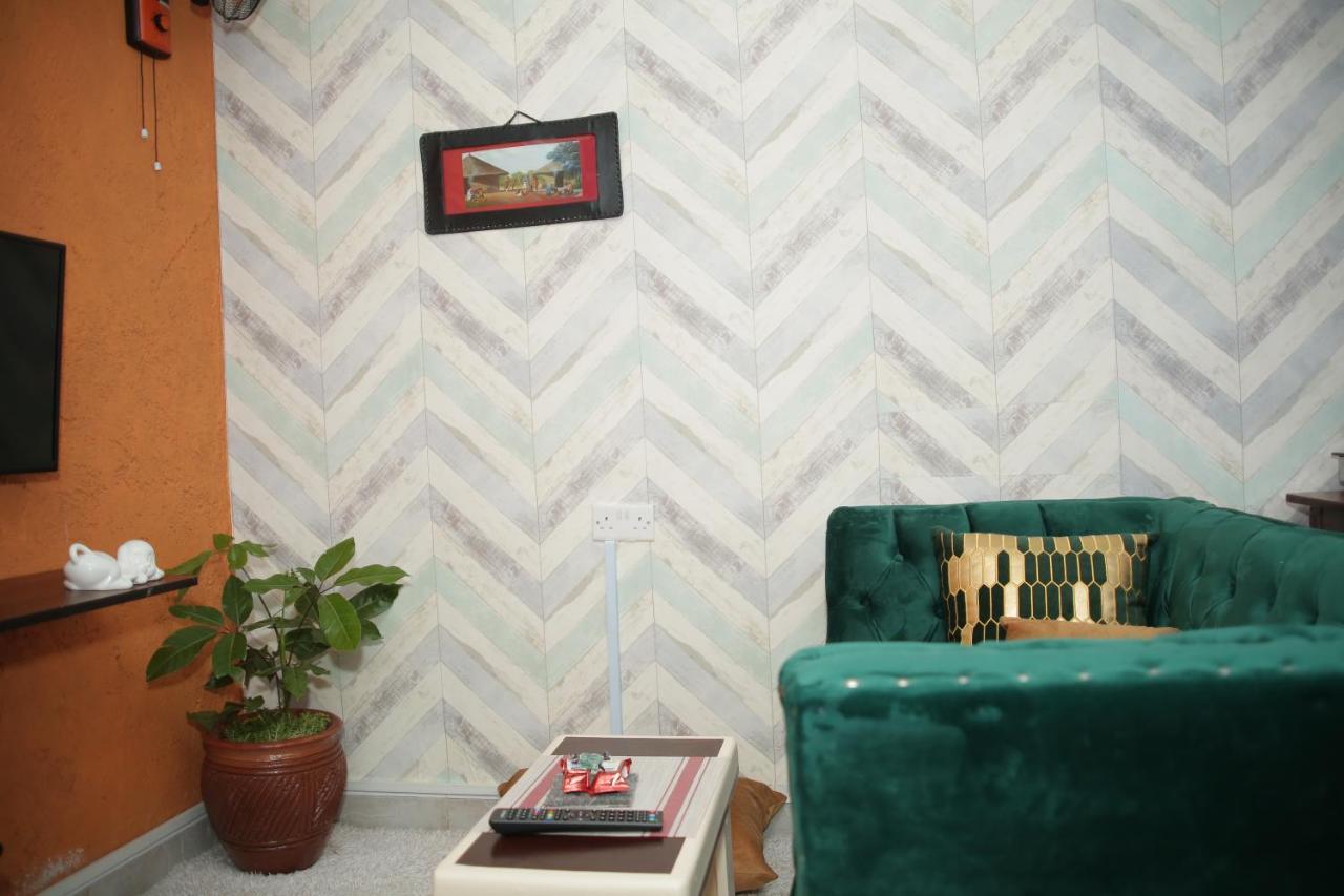 Little Nile Studio Homestays Nakuru City מראה חיצוני תמונה